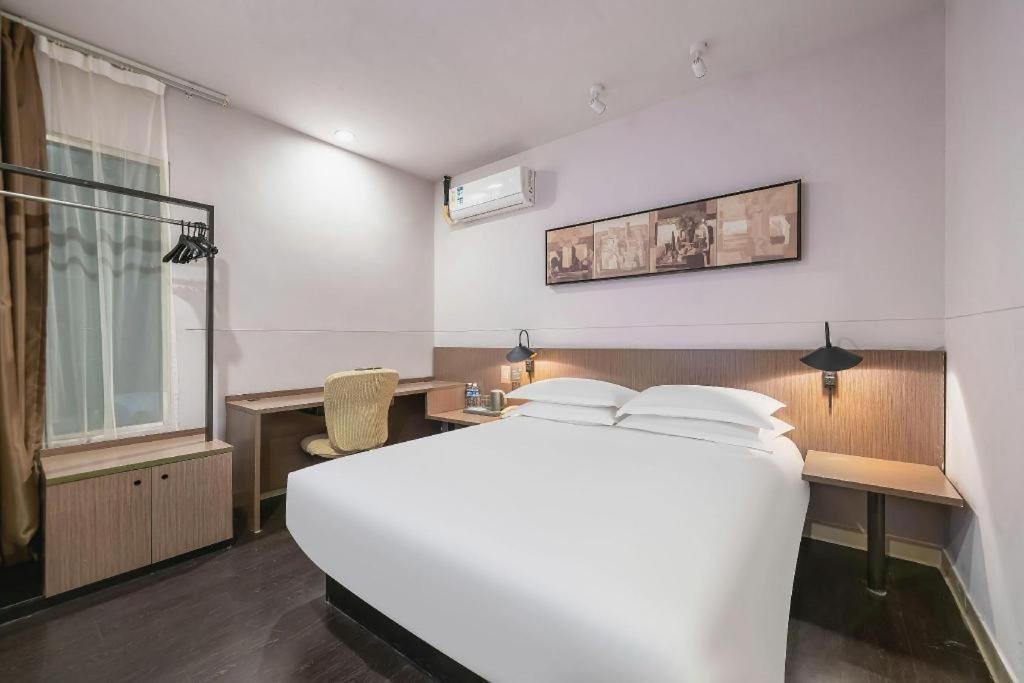 Magnotel Railway Station Magnolia Plaza Hotel 2*