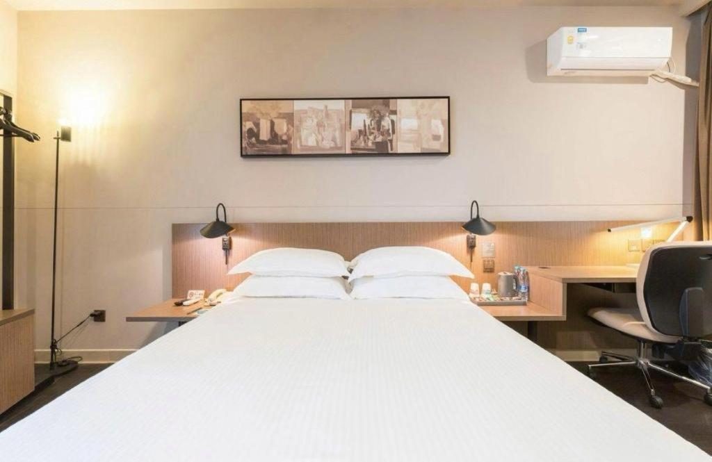 Hotel Magnotel Railway Station Magnolia Plaza 2*