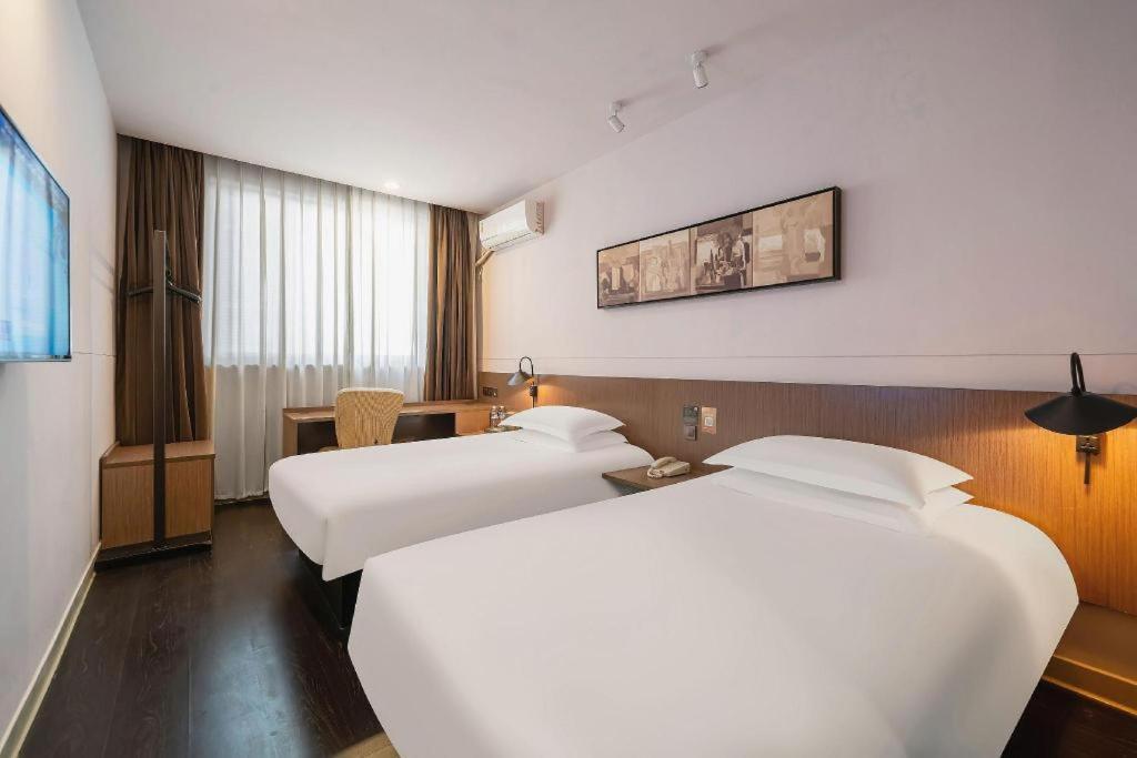 Hotel Magnotel Railway Station Magnolia Plaza 2*